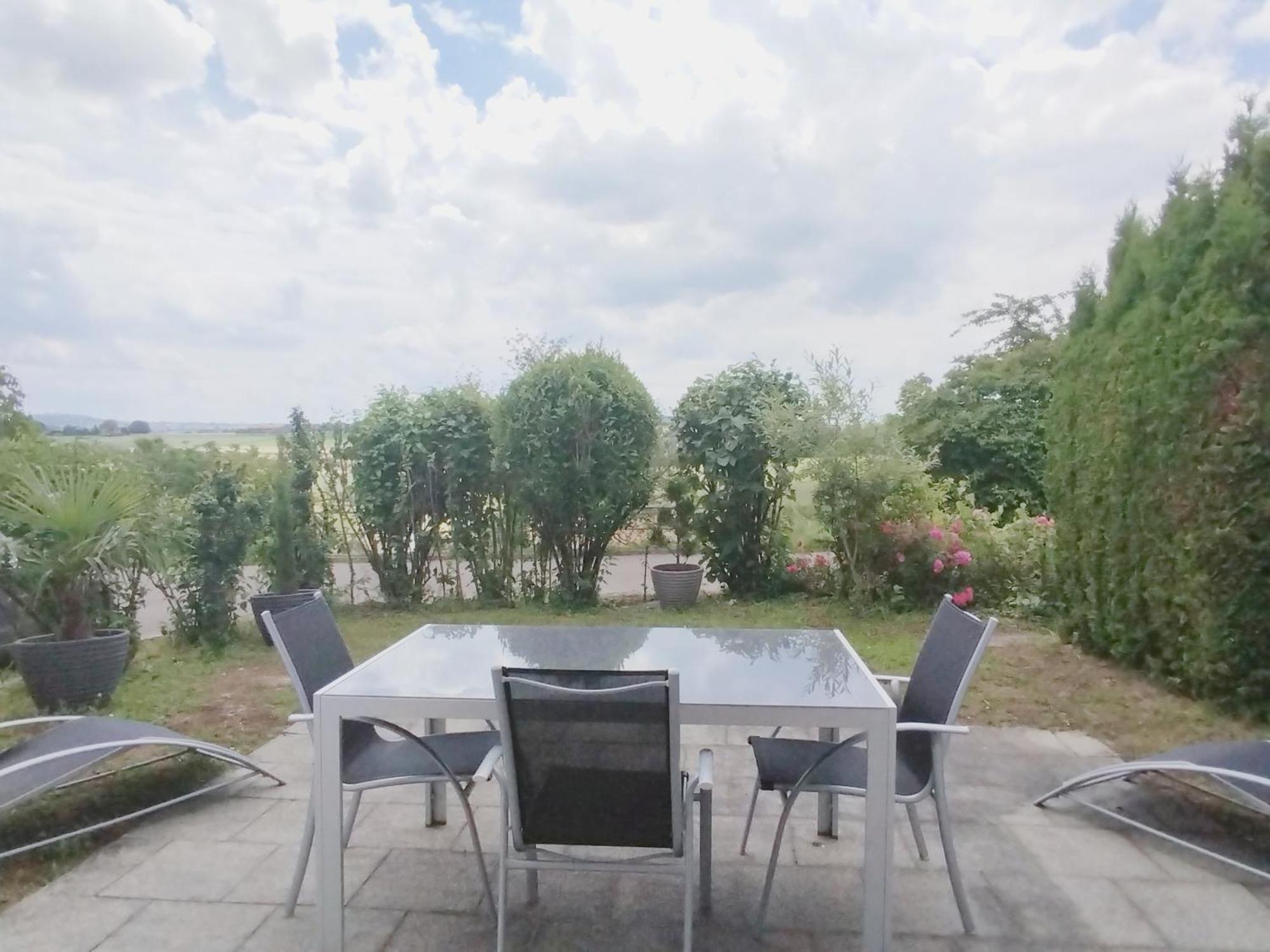 Sonniges 2-Zimmer-Gartenapartment บีทิกไฮม์-บิสซิงเงน ภายนอก รูปภาพ